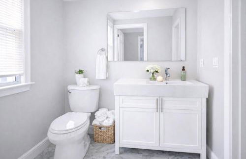 New Haven Staycation Near Yale Washer and Dryer Groups - Foto 25