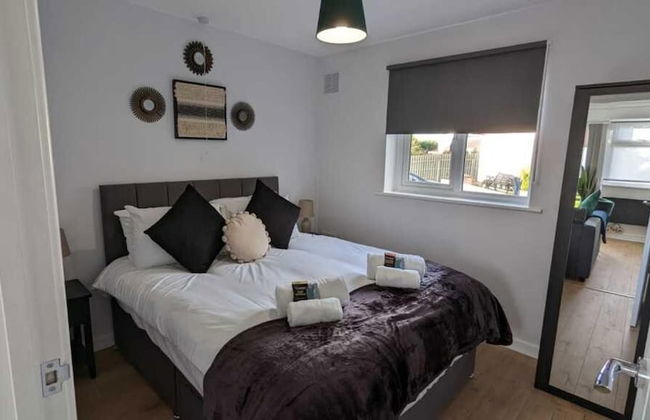 Seaside Chalet Retreat in Sidmouth - Photo 4