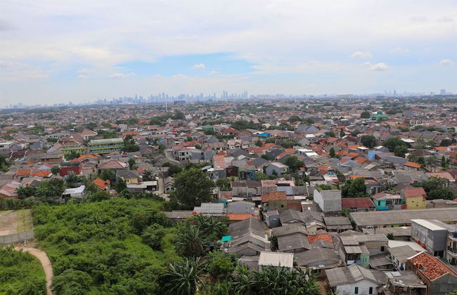 Modern Look and Homey Studio Apartment LRT City Jatibening - Foto 20