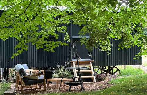 Cornwall Woodland Shepherd's Hut with Hot Tub - Deirdres Hut - Foto 17