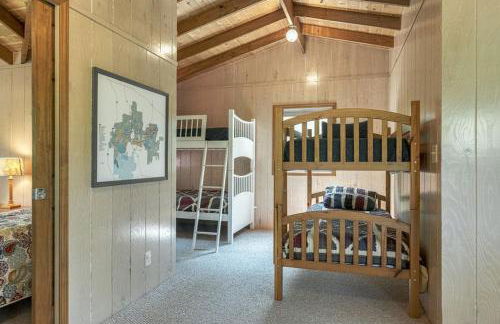 Tarnhouse Lakefront Cottage - Foto 24