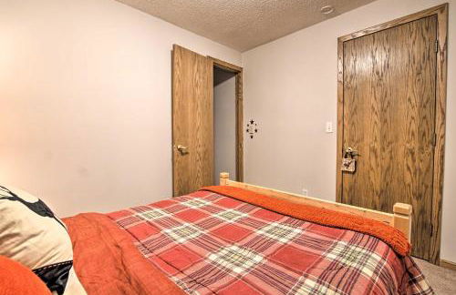 Vivid Cedar Ridge Cabin about 23 Miles to Wichita! - Foto 18