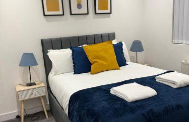 Spacious 4 Bed 4 Bath Stay with Free Parking - Foto 6