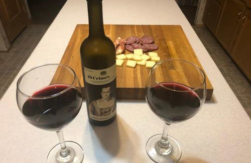 15 miles to Windham Mountain ! King Bed, Game Room, OutDoor Patio - Foto 11