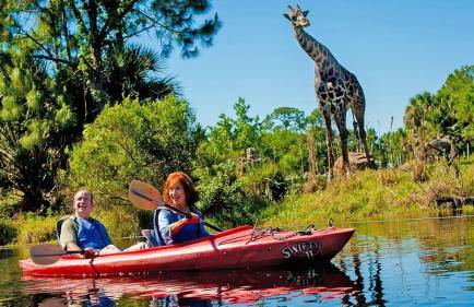 Pondview Modern Farmhouse Condo Half Mile to Beach - Foto 8