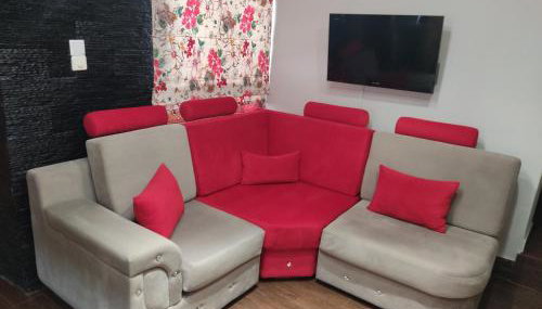 Elsa's House - Photo 4