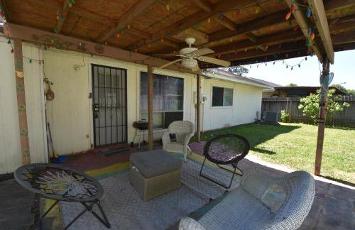 10 Minutes from IAH and Mall, Newly Rehabbed - Foto 16