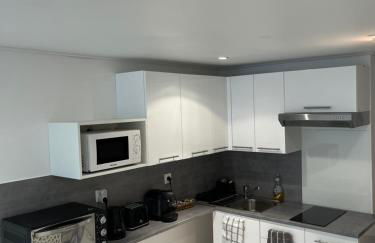 T2 avec jardin et piscine privée - Photo 7