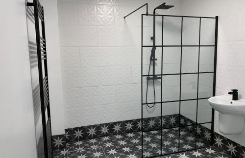 Portaferry Waterfront Townhouse with Hot Tub - Foto 29