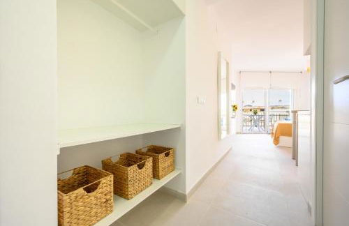 Fuengirola Sun Studio with terrace 9th floor by 10ToSea - Foto 8