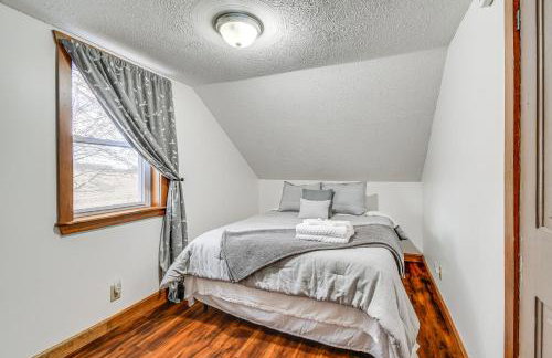 Cozy New York Farmhouse with Porch, Grill and Fire Pit - Foto 28