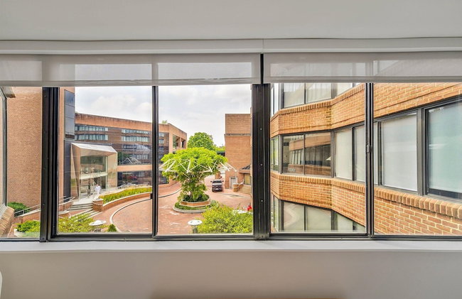 Global Luxury Suites at Georgetown - Photo 57