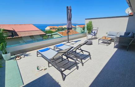 Blue Moon Apartment, now with Jacuzzi - Photo 16