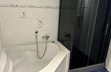 Large Apartment for 3-11 Guests in the Halle Leipzig Area - Foto 8