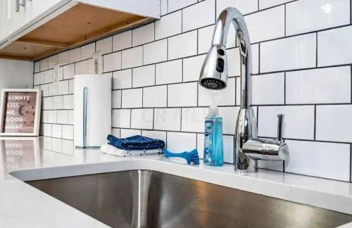 Jungle House Luxury Homes - Columbus Downtown Short North - Near Convention Center & Nationwide Arena - Free Parking - Pet Friendly - Over 5,800 Five Stars - Foto 16