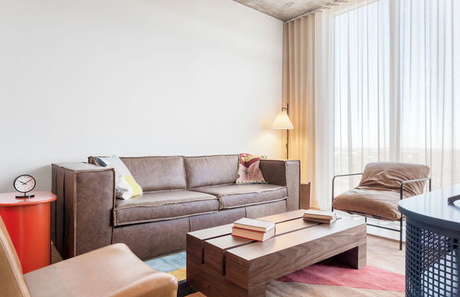 The Natiivo by AvantStay – Modern High-Rise with Rooftop Pool & Skyline Views - Foto 76