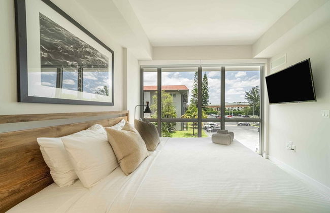 Tucker at Palmer Dadeland Miami - Photo 5