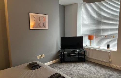 Spacious ground floor suite comfortably sleeps up to eight - Foto 6