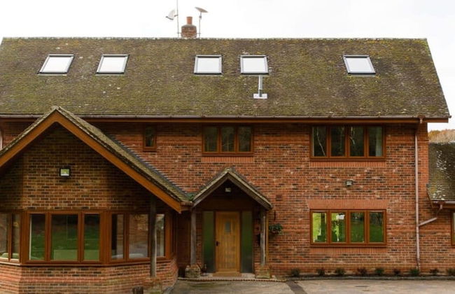 Serene Riverside 6BR Luxury Retreat in Curdridge - Photo 50