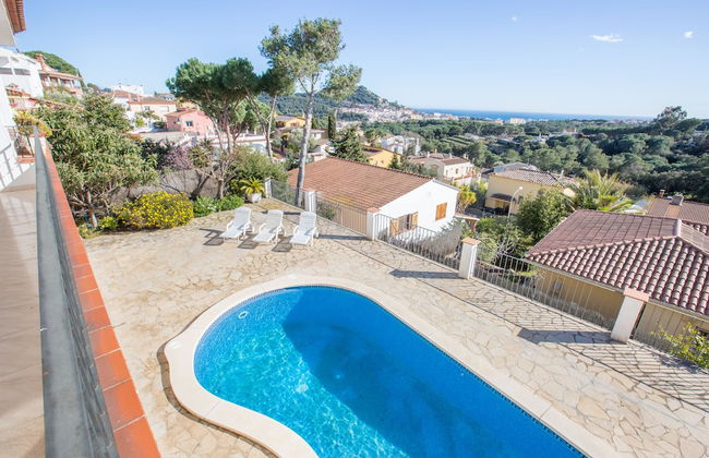 Villa Crespo - Photo 1