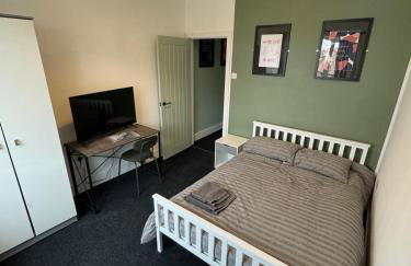 ResiLets - Plessey Road House, Large, Modern Home - Foto 22