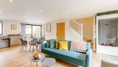 Fawn Cottage Disabled Adapted 3 Bedroom hot tub - Foto 2