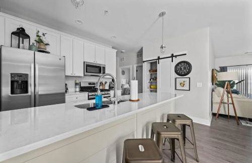 Brand New 2 Bedroom Condo - Photo 4