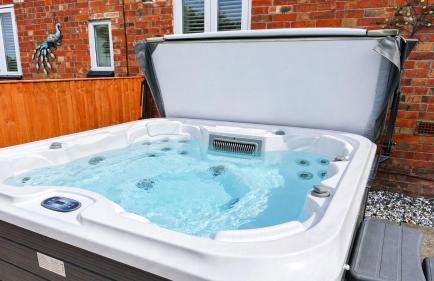 Arden Hill Farm House - Sleeps up to 16 - Snooker Table - HOT TUB - Foto 12
