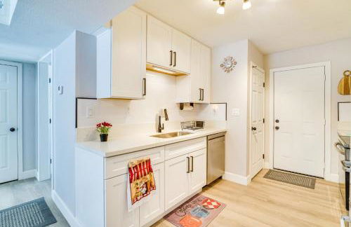 Central Henderson Retreat Near Dining and Lake Mead! - Foto 8