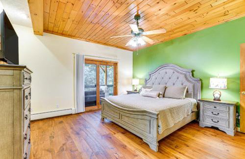 Private Deck and Fire Pit Adirondack Family Home - Foto 12