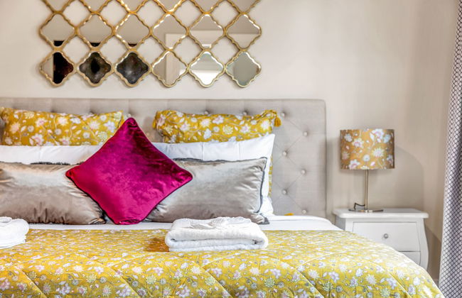 Grandview Accommodation - The Elm Tree Apartments - Photo 3