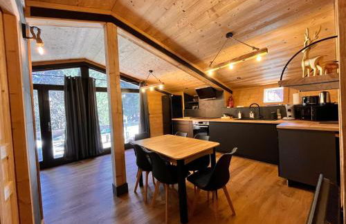 Chalet l'Epicéa T3 en forêt avec Terrasse & Jardin à 5 min à pied des pistes P2 et commerces - Foto 1