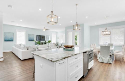 Breeze- New 2 blocks to beach - Sleeps 26 - Pool - Foto 60