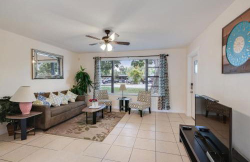 3 bedroom House with Renovated kitchen and bath! - Foto 1