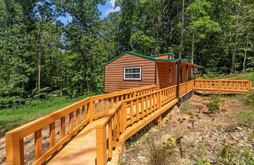 The Heartwood Hideaway-Charming Cabin Getaway-Trails, Creek, and Starry Nights - Foto 5