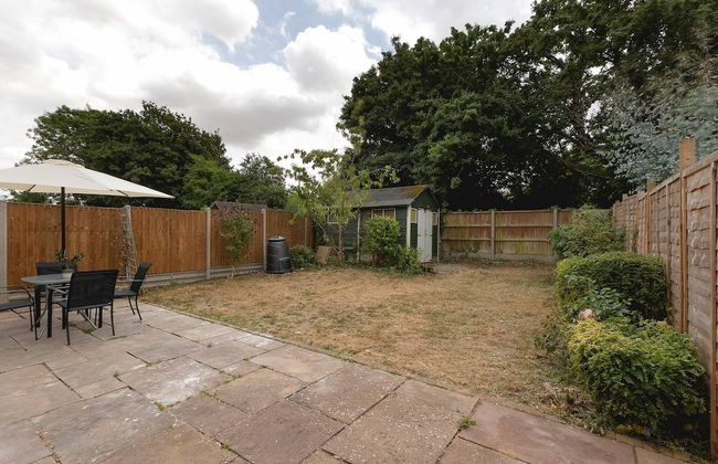 Skyvillion - Lush 2 Bed Hydean Way House & Garden - Foto 22