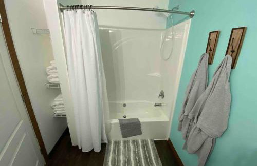 3 Bedroom in Hocking Hills w King Bed Logan Ohio - Foto 22