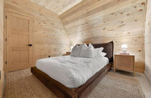 Romantic A-Frame Cabin w Firepit, Patio, Fireplace, Games in Blue Ridge Mountains - Photo 26