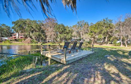 Waterfront Studio with Dock Access in Inglis! - Foto 3