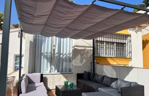 Villa with Free Heated Pool - Pass the Keys - Photo 24