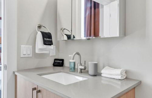 Lux 2BD with KINGS - Pier Views - Near Fishtown! - Foto 7