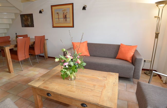 Charming Holiday Home in Texel - Photo 3