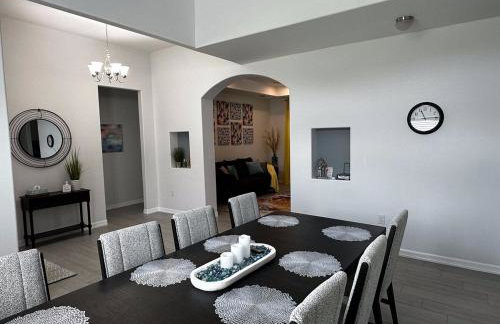 Quiet Cozy Spacious Stay w Private Pool - Foto 26