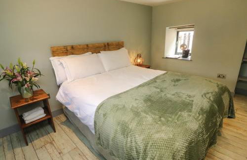 Becket's Barn - Photo 17