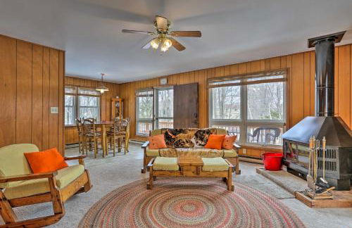 Excellent Lakeview Getaway with Watercrafts Included - Foto 1