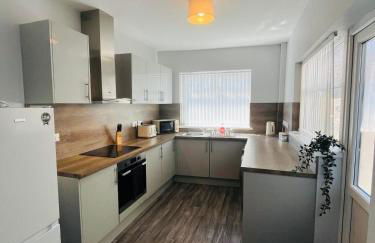 4BR Modern & Stylish, Contractors, Parking - Foto 21