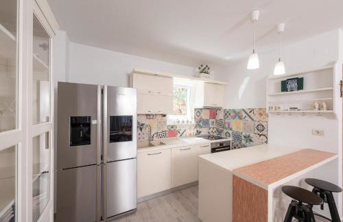 ISLAND HVAR LUXE Holiday Villa Maslina with Beach - Photo 46