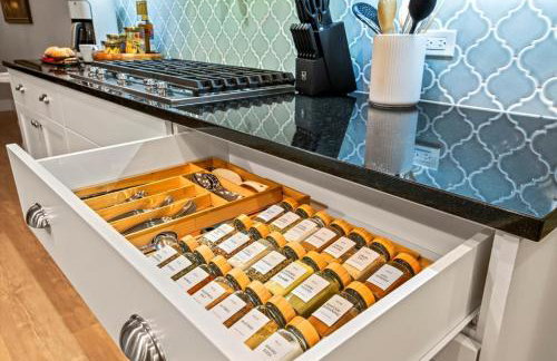 Relaxing Sauna Retreat Fire Pit and Swing Set - Foto 16