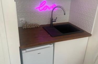 Love Room avec Balnéo 4 places & King Size - Foto 6