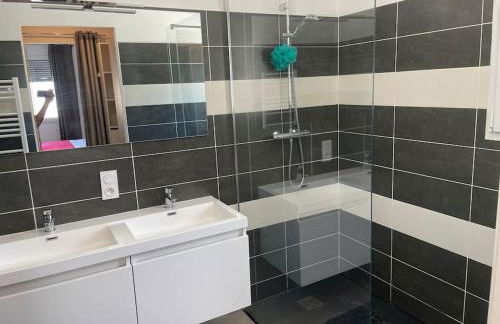 Villa Kevin piscine, pool house et pétanque 6 à 8 personnes - Photo 4